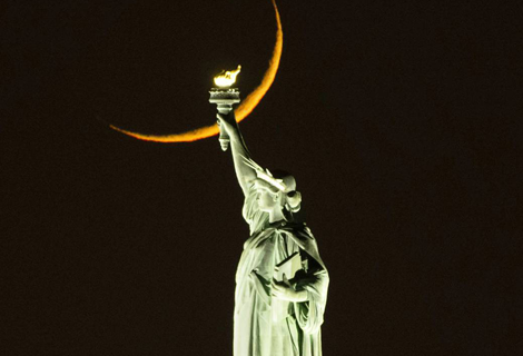  Lady Liberty and the Crescent Moon